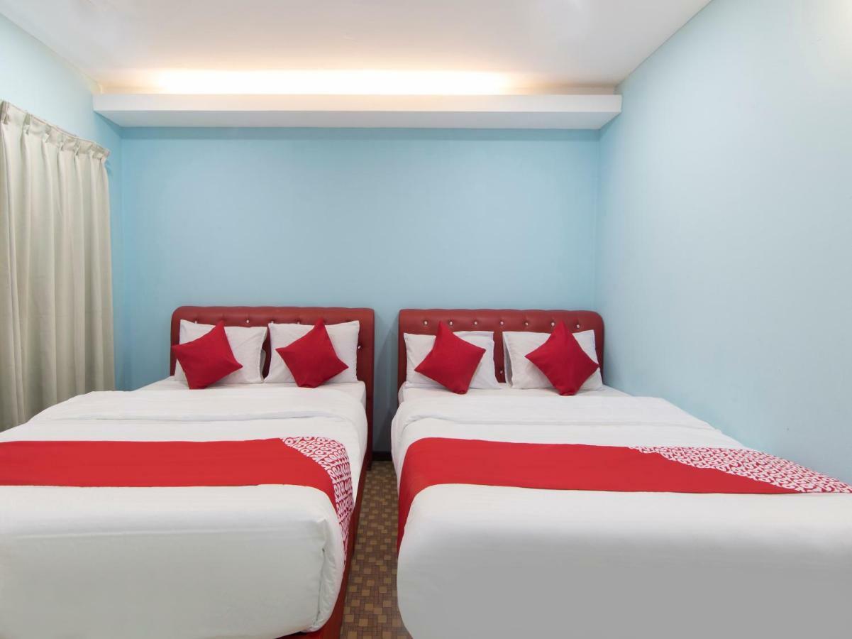 Oyo 1136 Pd Star Hotel Port Dickson Dış mekan fotoğraf