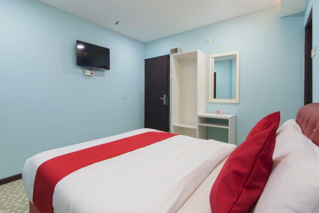 Oyo 1136 Pd Star Hotel Port Dickson Dış mekan fotoğraf