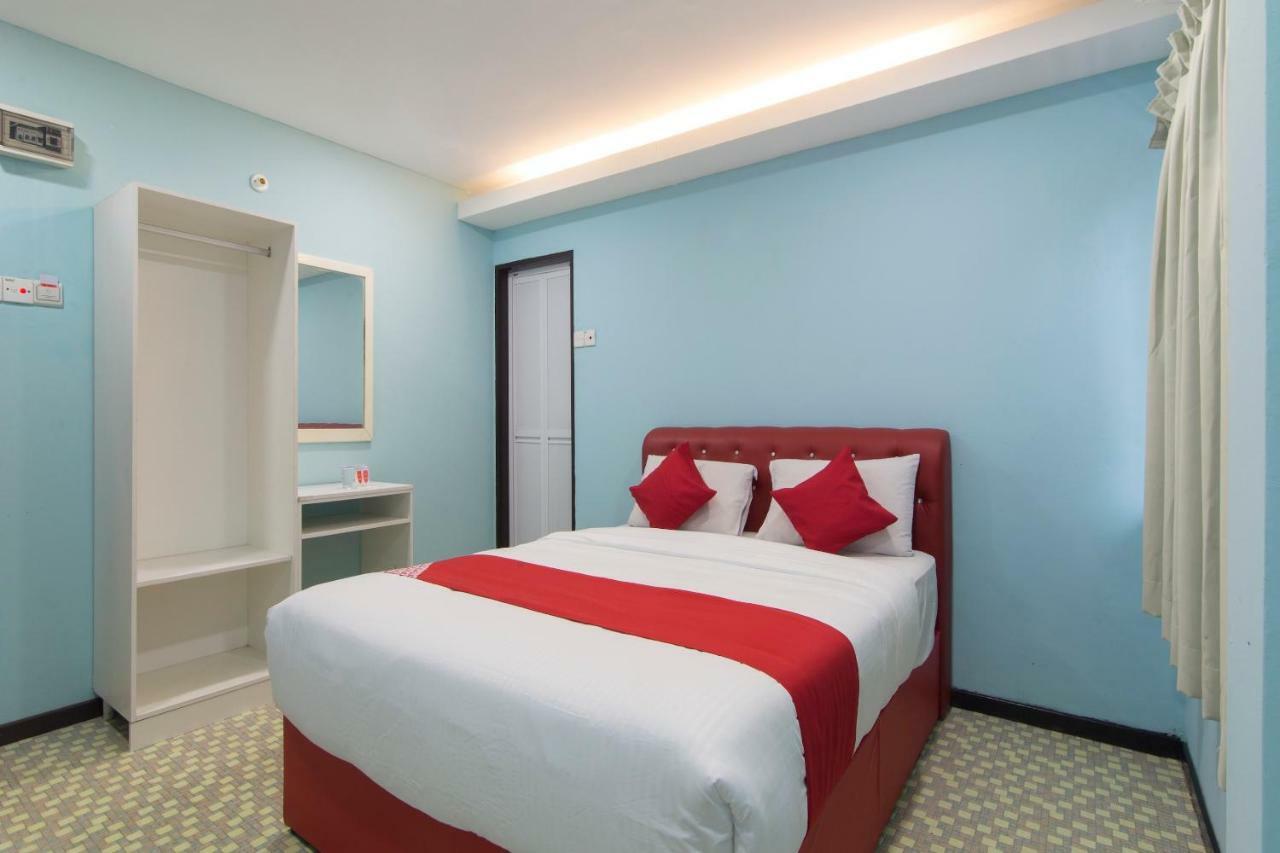 Oyo 1136 Pd Star Hotel Port Dickson Dış mekan fotoğraf