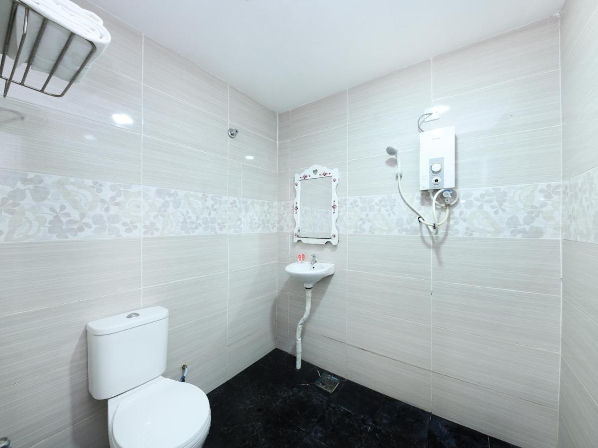 Oyo 1136 Pd Star Hotel Port Dickson Dış mekan fotoğraf
